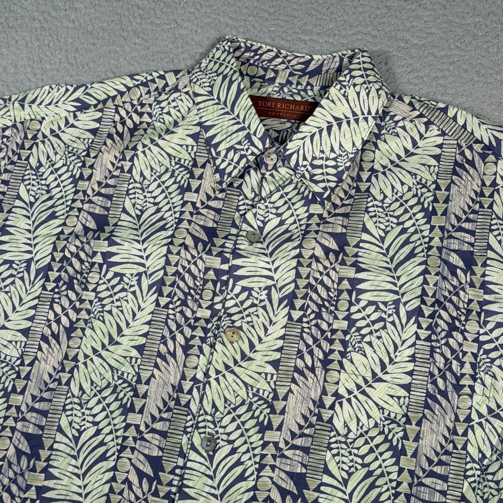 Tori Richard Shirt Mens Medium Green Leaf Tropical Button Up Hawaiian Cotton